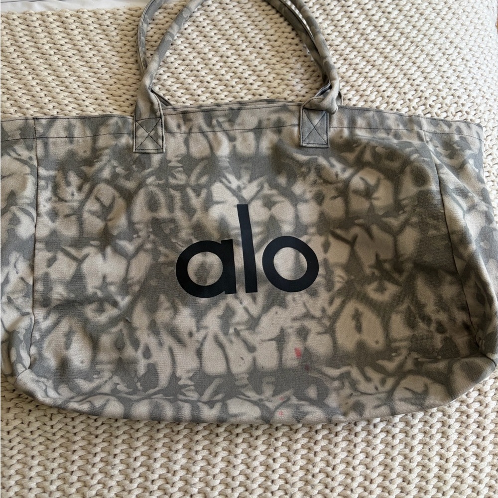 ALO Yoga Gray Tie-Dye Canvas Tote